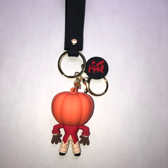 pumpkin King Nightmare Before Christmas 3D Keychain - Picture 2 of 2
